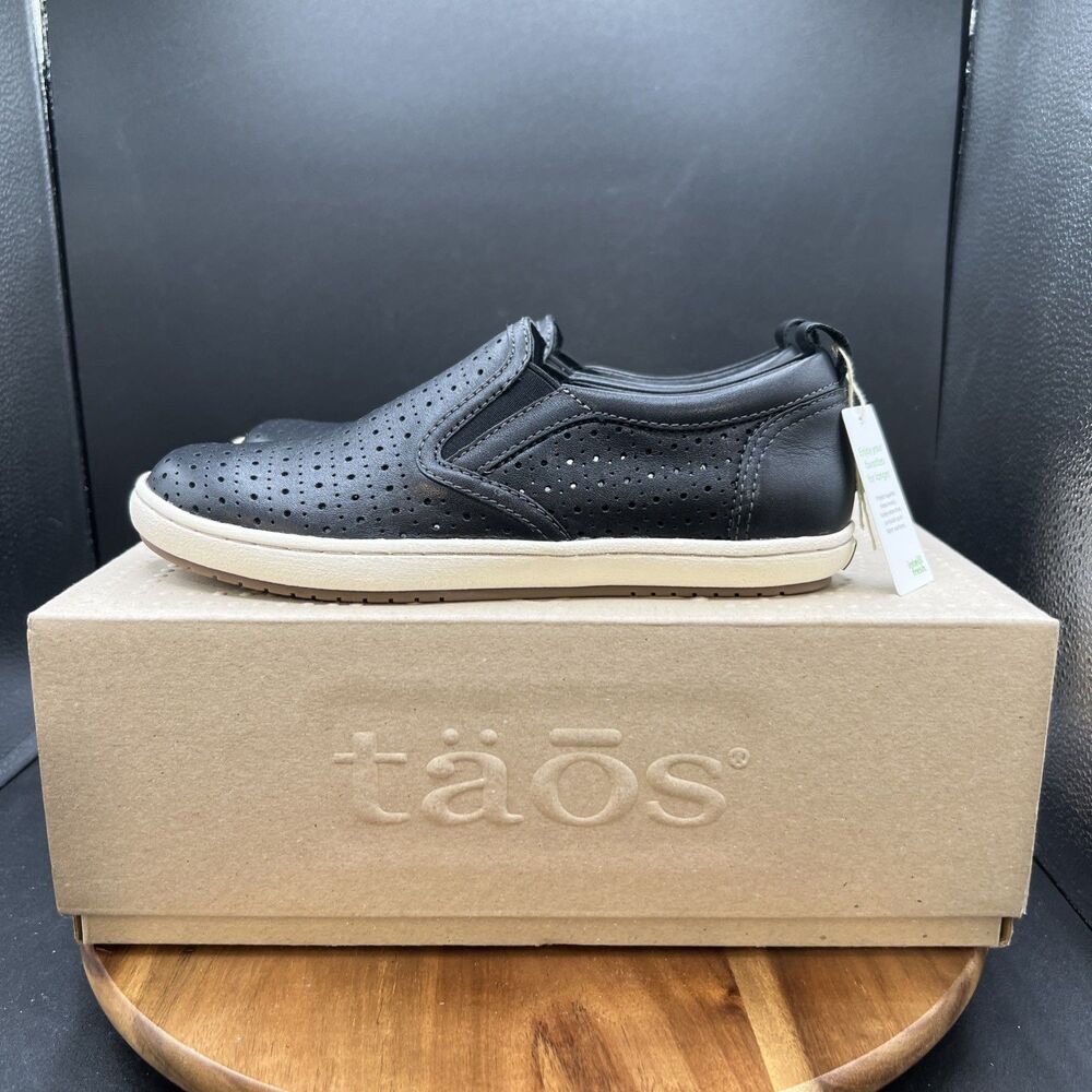 Taos Court Women's Size 6 Black Leather Slip On Shoes Sneakers